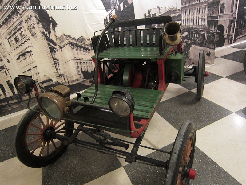 Oldsmobile Curved Dash 1901 00054 București la primul claxon Muzeul de Istorie