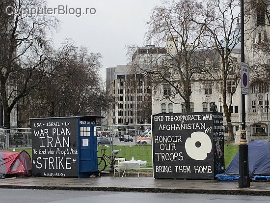 Londra 2012 - proteste la Westminster londra2 004 Londra: din problemele emigranților #firstworldproblems