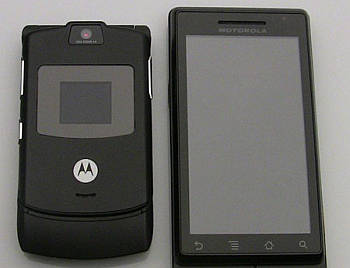 Motorola RAZR vs DROID