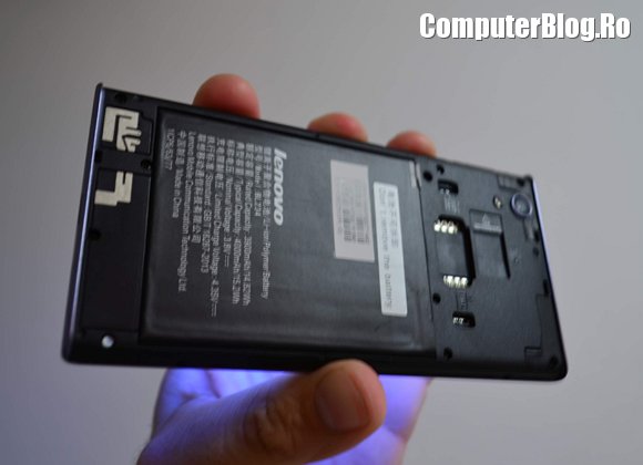 Lenovo P70 - bateria e prinsă, nu se scoate 