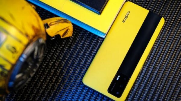Realme GT trișează la teste