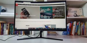 Acer EI242QR