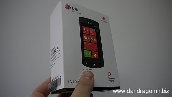 LG Optimus 7 box